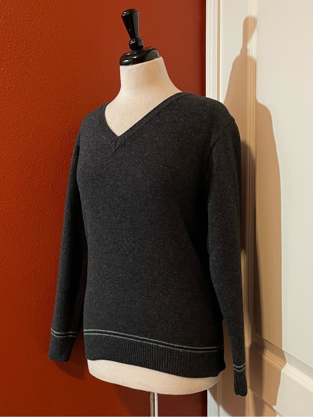 Harry Potter Women’s 100% Lambswool V Neck Universal Orlando Slytherin Sweater
